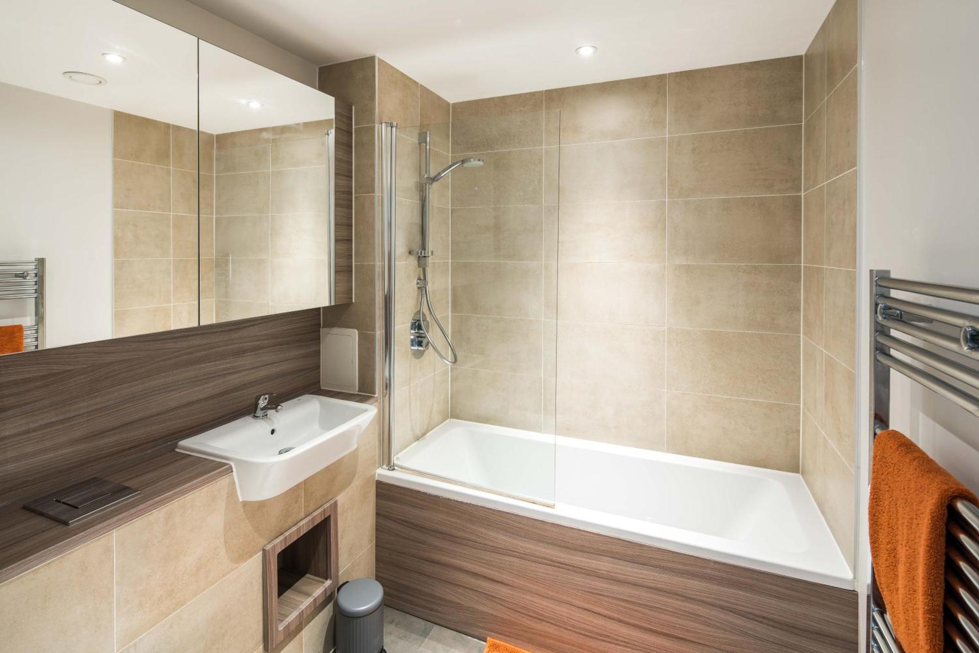 Canning Town -2 Bed Luxury Londen